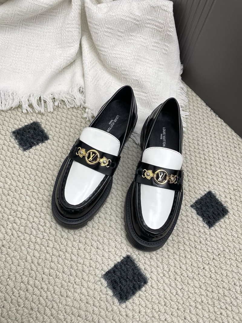 l0vis Vvtt0n loafers